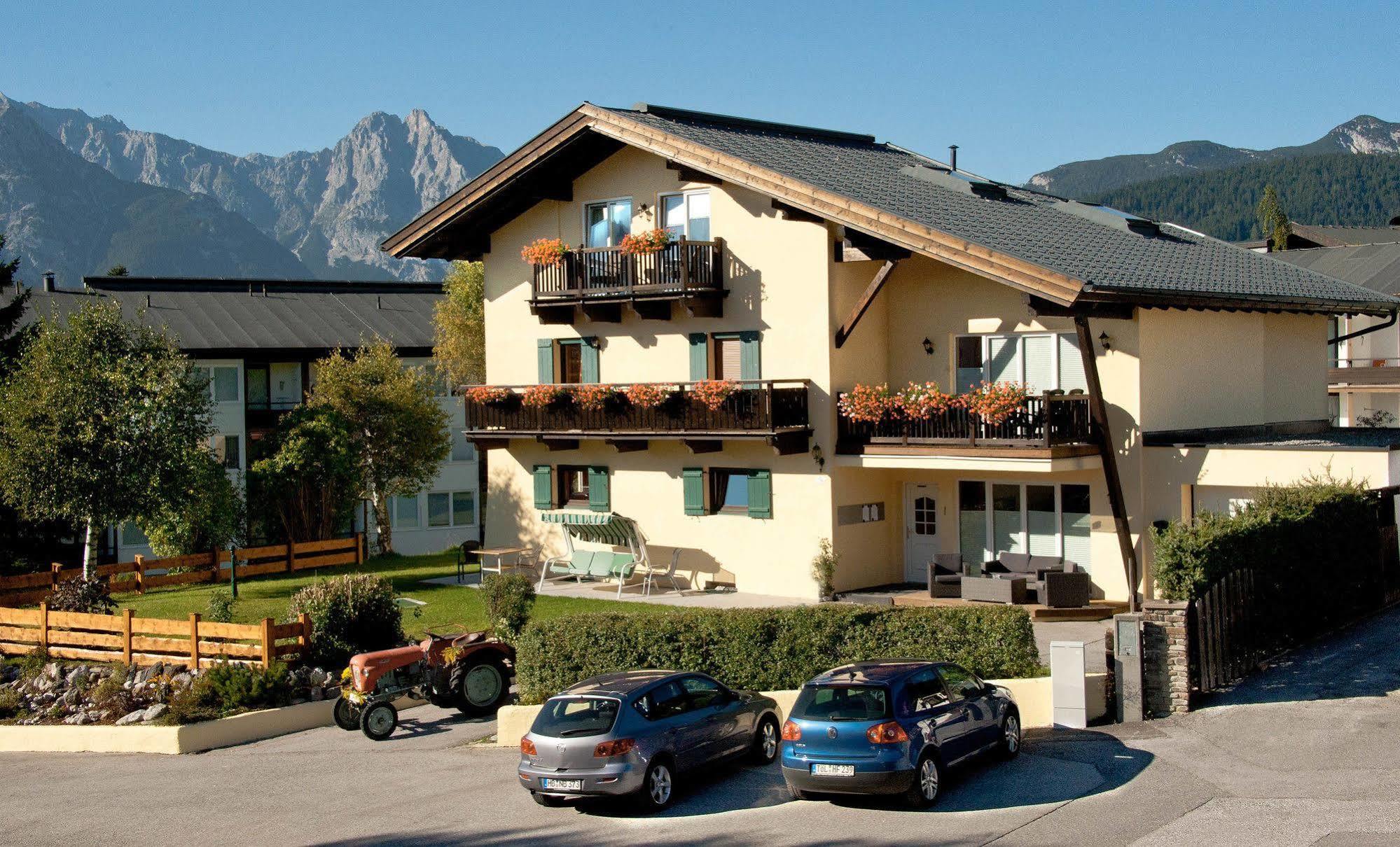 Alpenlandhaus Menardi Зефельд-ін-Тіроль Екстер'єр фото
